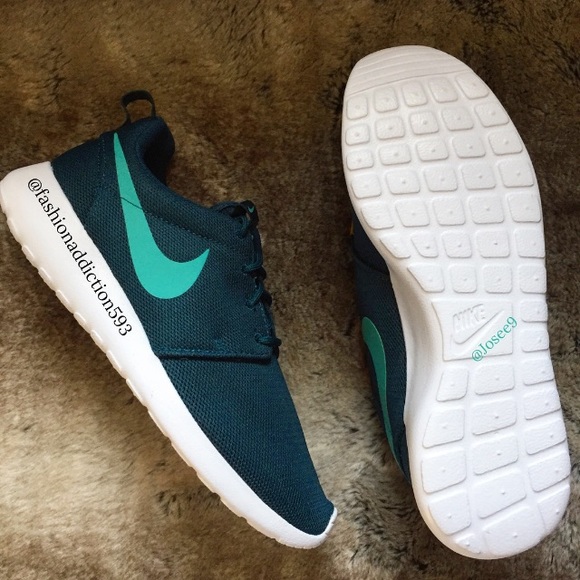 Nike Women's Roshe One teal green running shoes - Picture 3 of 4